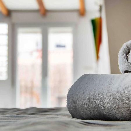Estudio Para Parejas Con Terraza En La Playa Valencia Ngoại thất bức ảnh
